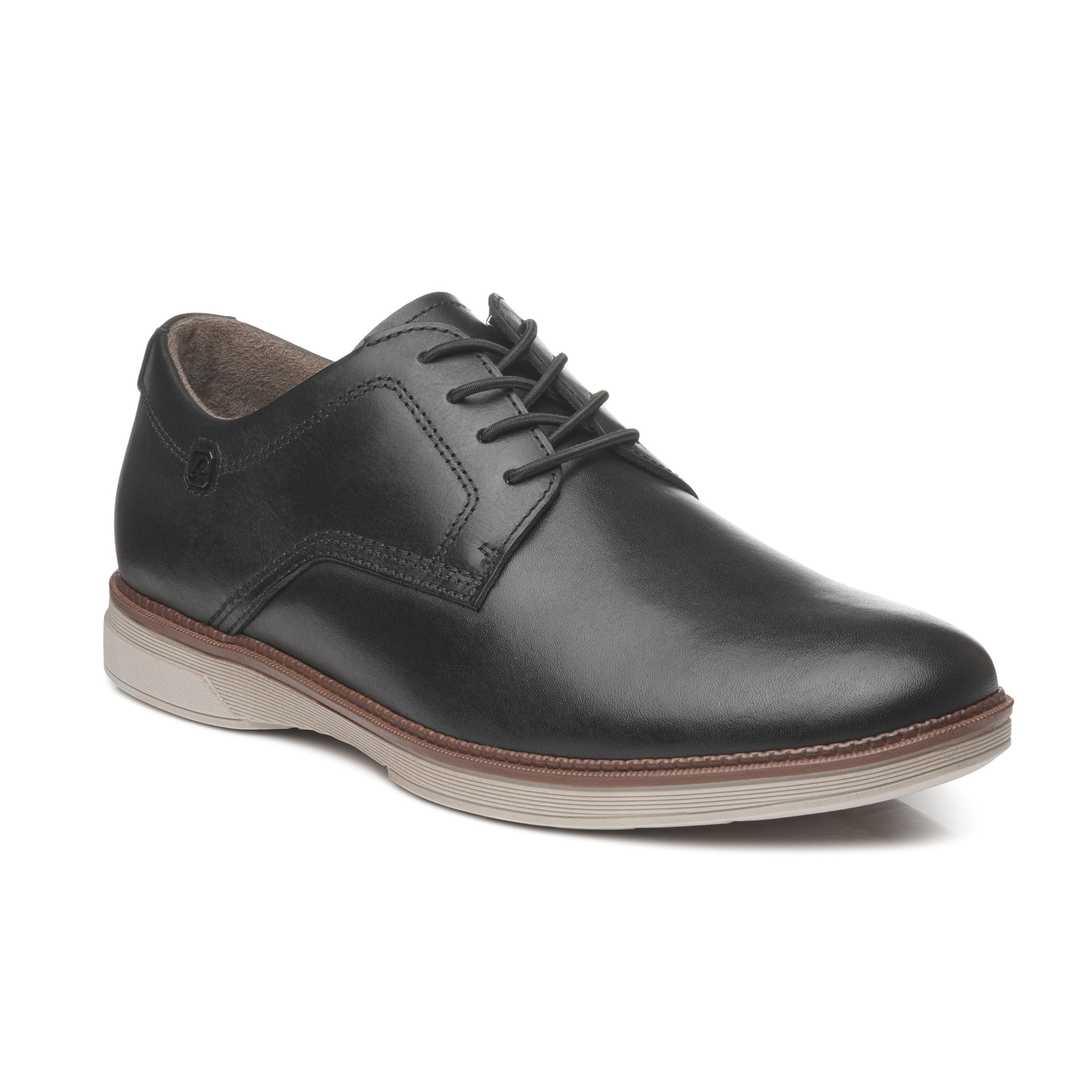 Sapato casual masculino preto em couro com detalhes em marrom na borda da sola